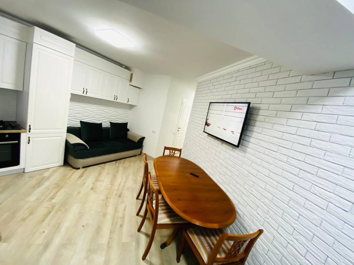 Central Eco View Apartment 키시나우 외부 사진